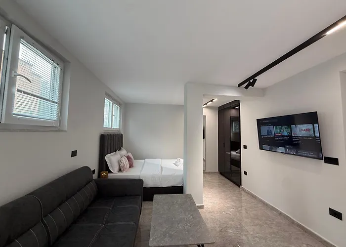 Alana's 公寓 地拉那