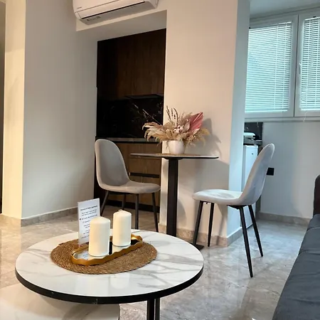 Alana's * Tirana